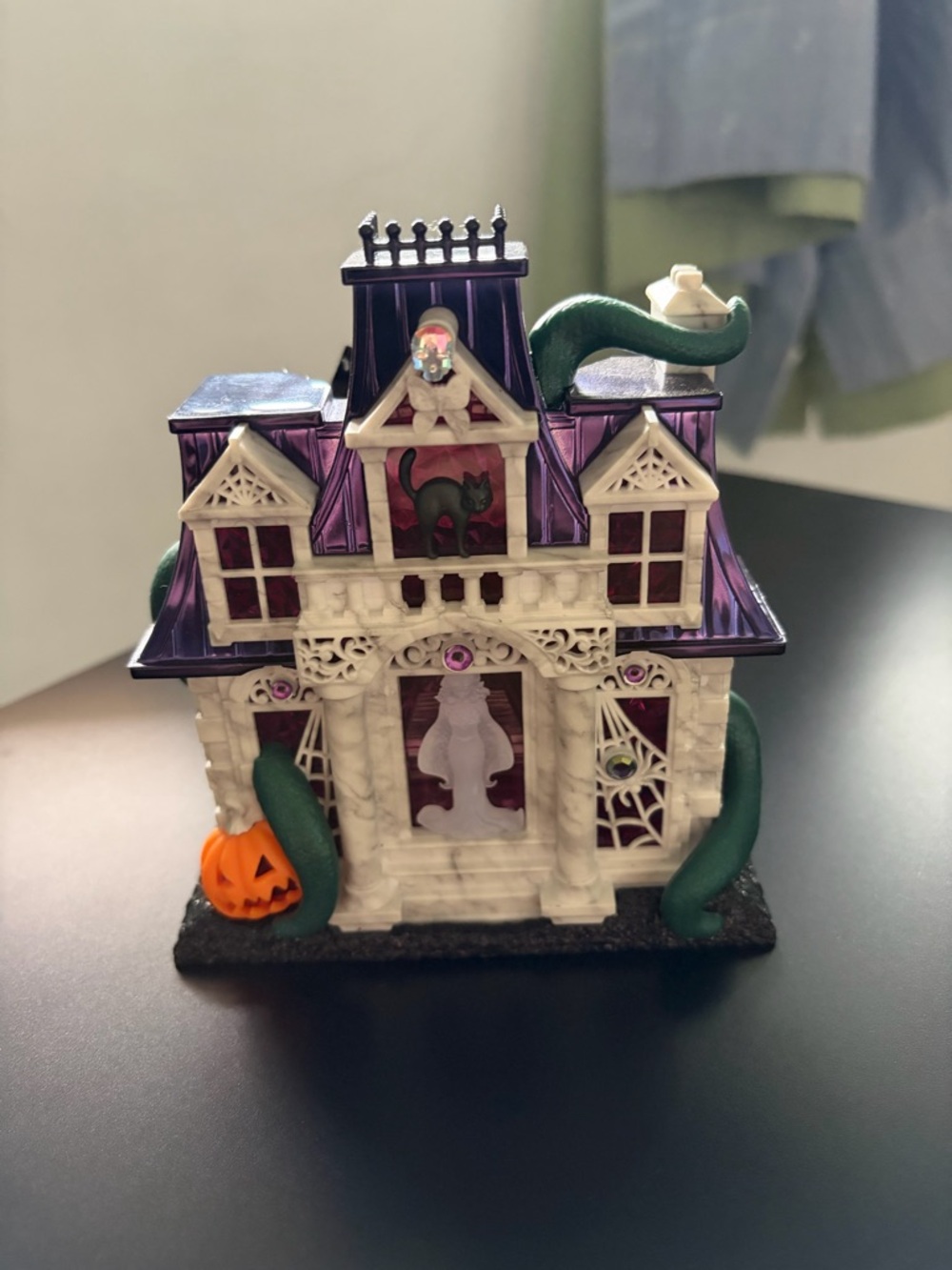 Bath & Body Works Haunted House Wallflower Plug